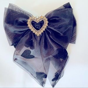 Butterfly bow heart shape on French barrette